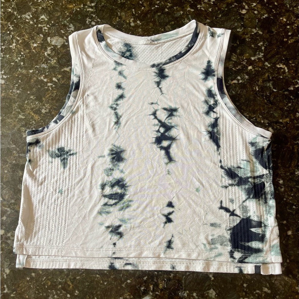 LULULEMON TRAIN TO BE CROP TANK